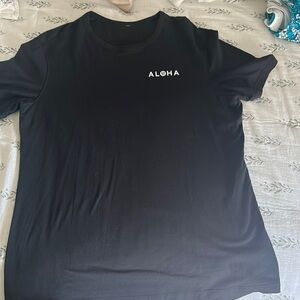 Men’s Lululemon “Aloha” short sleeve shirt